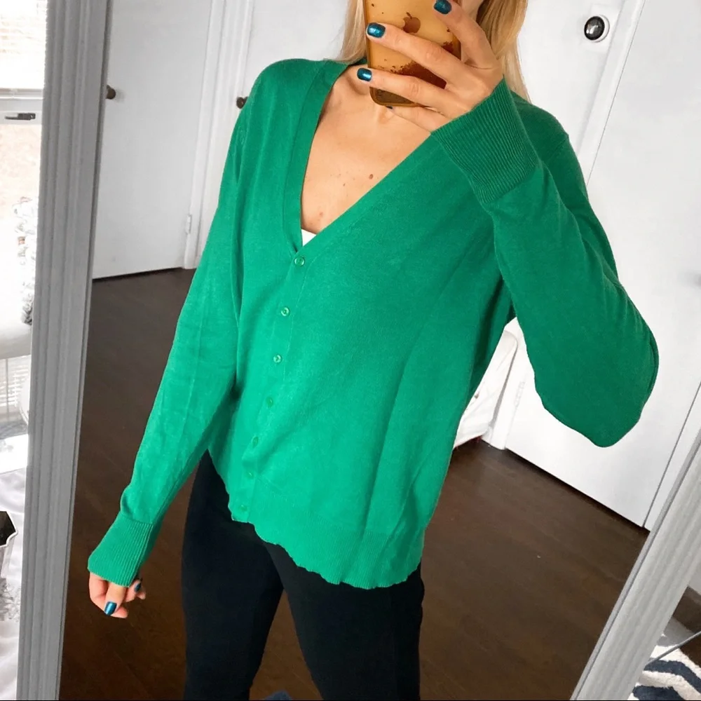 🍃 CASUAL SPRING GREEN KNIT CARDIGAN SWEATER!
